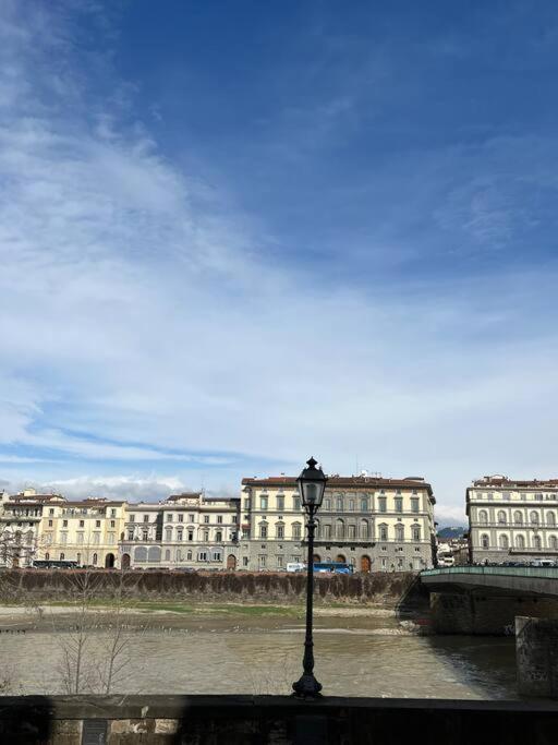 New On Lungarno Soderini Near Ponte Vecchio Apartamento *